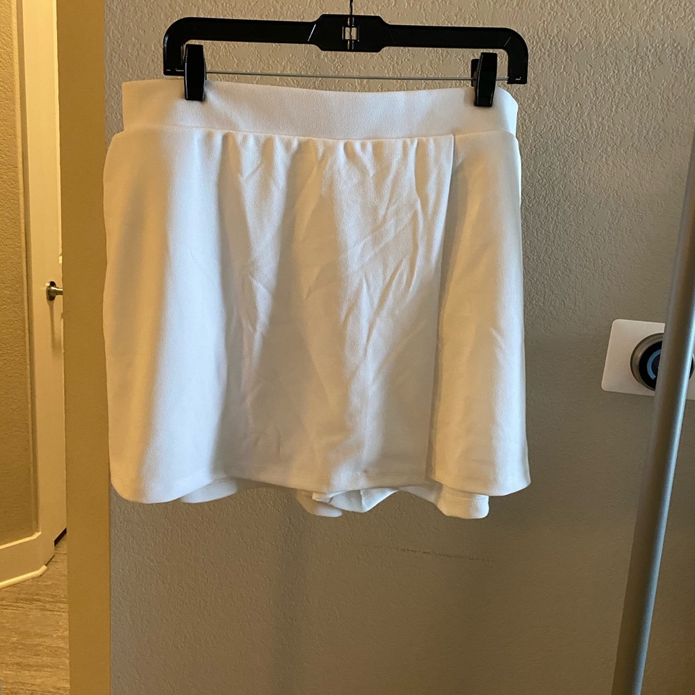 New white skort